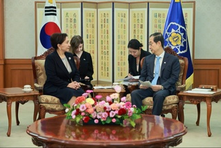 The Chairman of the Senate in Seoul and the Prime Minister of the Republic of Korea discussed prospects for cooperation