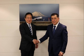 Вазири корҳои хориҷии Ӯзбекистон бо президенти ширкати "All Nippon Airlines" мулоқот кард