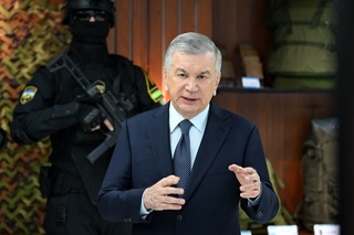 Президент Қорғаныў санааты агентлигиниң Инновациялық технологиялар орайы менен танысты