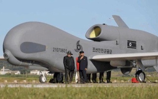 Kim Chen In sun'iy intellektga ega dronlarni ishlab chiqarishni buyurdi