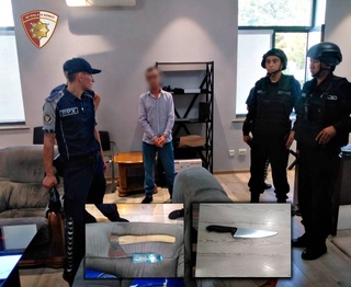 В Ташкенте задержан охранник офиса, угрожавший руководителю топором, требуя повышения заработной платы