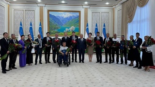 Навоий вилояти давлат мукофотлари эгаларига тантанали топширилди