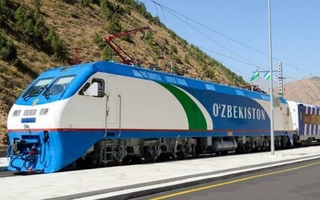 Бар асари гармӣ маҳдудияти суръати ҳаракати қатораҳои маҳаллӣ ва байналмилалӣ ҷорӣ карда мешавад