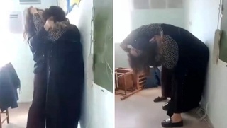 Хоразмдаги мактабда ўқувчининг онаси ўқитувчини калтаклади