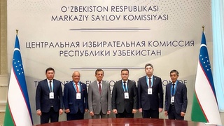 Сиёсий партияларнинг ваколатли вакилларига мандатлар топширилди