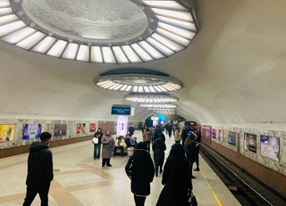 “Буюк ипак йўли“ метро бекатида тирбандлик юзага келди