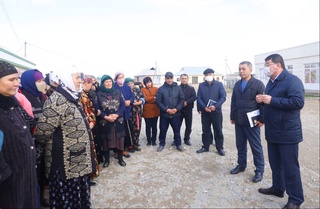 Surxondaryo viloyati hokimi Toʻra Bobolov aholi muammolarini xonadonbay oʻrgandi