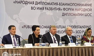 Тошкент шаҳрида ШҲТнинг Халқ дипломатияси форуми давом этяпти