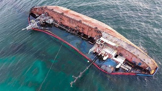 Ўмонда ағдарилиб кетган танкернинг тўққиз нафар экипаж аъзоси қутқарилди