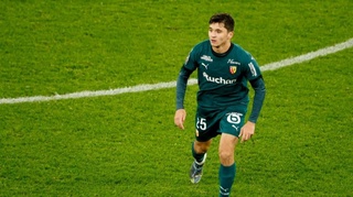 "Манчестер Сити" Ҳусанов учун пойгага қўшилди