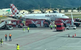 Milan aeroportida erkak samolyot dvigateliga kirib ketib halok bo'ldi