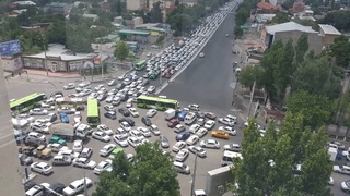 В Министерство транспорта направлен сенаторский запрос по вопросу уменьшения пробок на дорогах Ташкента