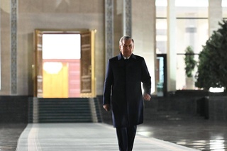 Ўзбекистон Президенти амалий ташриф билан Озарбайжонга жўнаб кетди