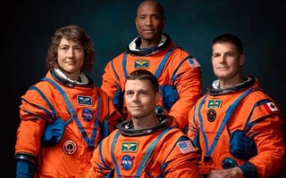 NASA Oydagi missiyada ishtirok etadigan fazogirlar ismini e'lon qildi