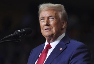 Трамп набирает более половины от необходимых для победы 270 голосов выборщиков