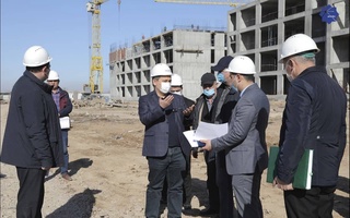 Министр ИКТ посетил возводимый современный кампус Нурафшанского филиала ТУИТ