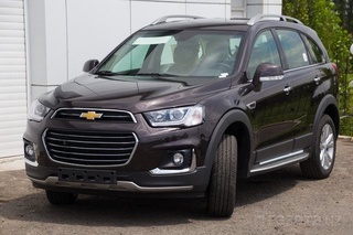 Qimmatbaho mashina Qashqadaryodan Chiroqchiga qarab “yo'l oldi”