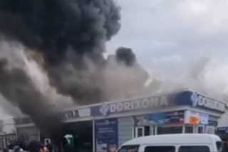 Samarqanddagi savdo doʻkonlarining birida yongʻin chiqdi