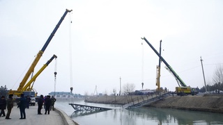 Наманганда қурилаётган кўприк қулаши юзасидан расмий муносабат берилди