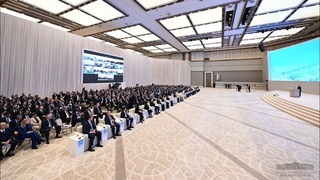 100 milliard dollarlik tarixiy marrani zabt etdi