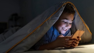 Пандемия болаларнинг ақлий ривожланишини секинлаштиради