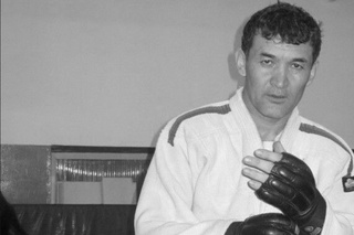 Собиқ спортчи ясама қурол билан отиб кетилди