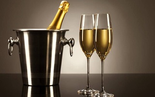 Игристые и натуральные вина освобождаются от акцизной маркировки