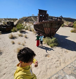 The creative group of the South Korean publishing house "Roundabout" in Karakalpakstan