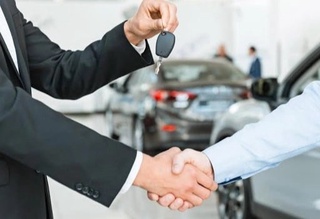 Қандай жағдайларда автомототранспорт қураллары нотариал тәртипте тастыйықланыўы шәрт емес?