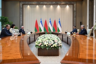 Өзбекстан менен Беларусь арасындағы парламентлераралық бирге ислесиў жоқары дәрежеге көтерилгени атап өтилди