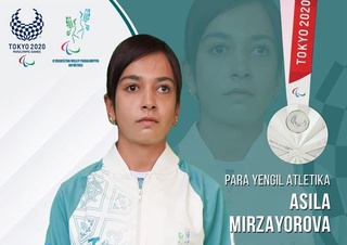 Асила кумуш медаль соҳибаси