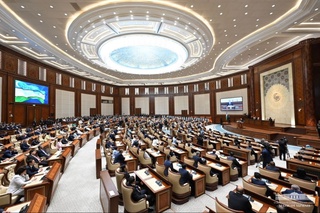 Барча бўғиндаги раҳбарларга чиройли, баландпарвоз гапига қараб эмас, фаолиятининг аниқ натижасига қараб баҳо берамиз — Президент