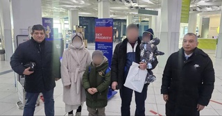 Бо кумаки дипломатҳои ӯзбекистонӣ оилаи ҳамватанон аз Новосибирск ба Ватан баргаштанд