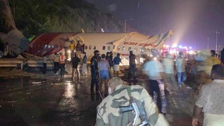 Ҳиндистонда самолёт ҳалокатга учради, қурбонлар бор