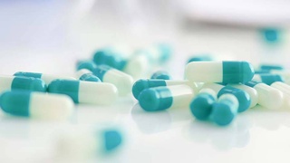 Почему антибиотики теряют эффективность?