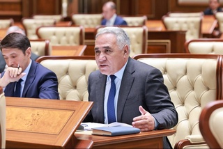 Статус педагога закрепляется Законом