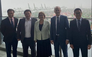 Изучается передовой опыт Сингапура с целью развития логистического сектора