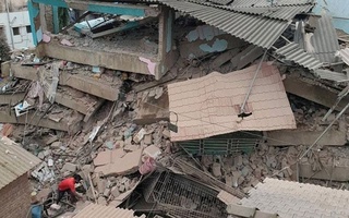 Pokistonda binoning qulab tushishi oqibatida 9 kishi hayotdan ko'z yumdi