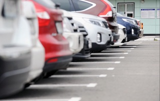 Автотураргоҳларда ноқонуний тарзда тўлов талаб қилинса, хабар бериш сўралди