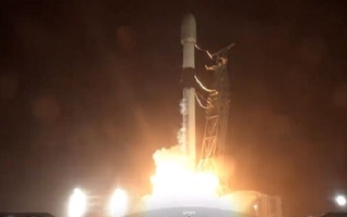 SpaceX 22 та Starlink интернет сунъий йўлдошини коинотга олиб чиқди