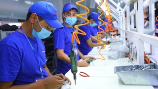 Namanganda avtomobil faralari ishlab chiqaradigan yana bir zavod ishga tushdi