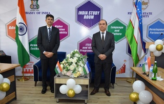 Фарғона давлат университетида Ҳиндистон ўқув хонаси очилди