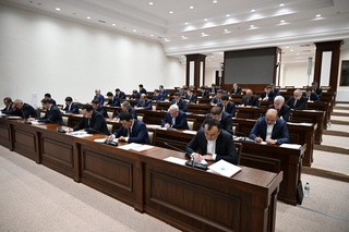 1 сентябргача 3,3 миллиард долларлик 35 та йирик лойиҳа сўзсиз ишга тушиши шартлиги таъкидланди