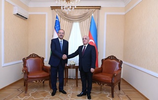 Ўзбекистон Озарбайжон ҳукуматлари делегациялари Бокуда учрашди