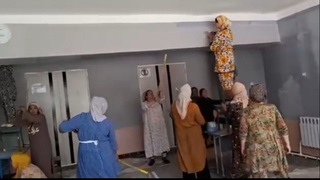 Андижонда ўқитувчилар мактабни “ремонт” қилгани ортидан директор ишдан олинди