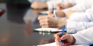 Тиббиёт ходими навбатдан ташқари малака тоифасини олиш бўйича аттестациядан ўтса, иш ҳақи оширилади