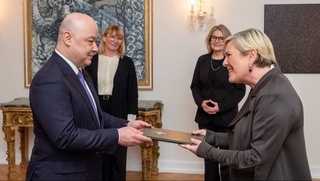 Өзбекстанның Төтенше және Өкілетті Елшісі Исландия Президентіне сенім грамотасын тапсырды