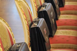 Vazirlik va idoralarning nobyudjet mablagʻlaridan qoʻshimcha boshqaruv shtatlarni kiritish qatʼiy taqiqlanmoqda