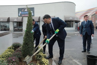 Президенттікке кандидат Нарзулло Обломуродов қайырымдылық акцияға қатысты