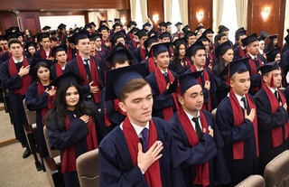 В УМЭД состоялась церемония вручения дипломов выпускникам